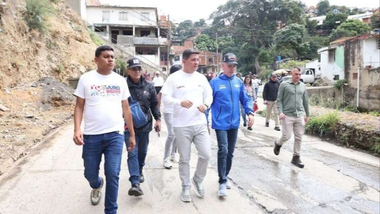 VSOPS evalúa avances en la Comuna Socialista Guaicamacuto