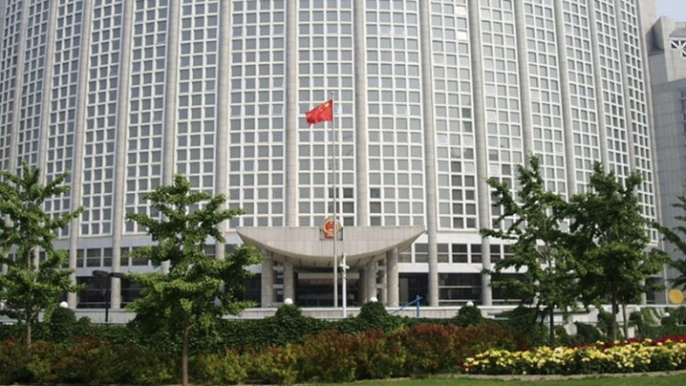 China exige a EE.UU. liberar inmediatamente al presidente Nicolás Maduro