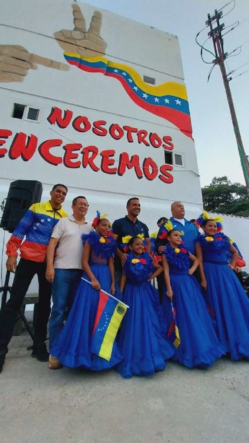 Las autoridades acompañaron a los vecinos en el regreso a sus hogares.