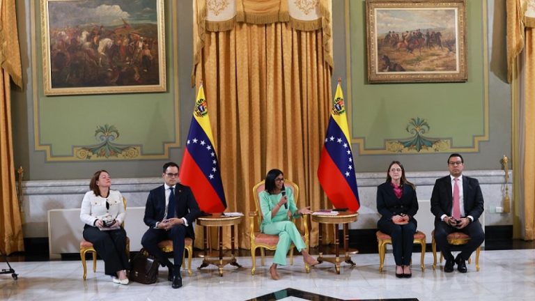Delegación diplomática viajará a Washington para iniciar nueva era de relaciones Venezuela-EEUU