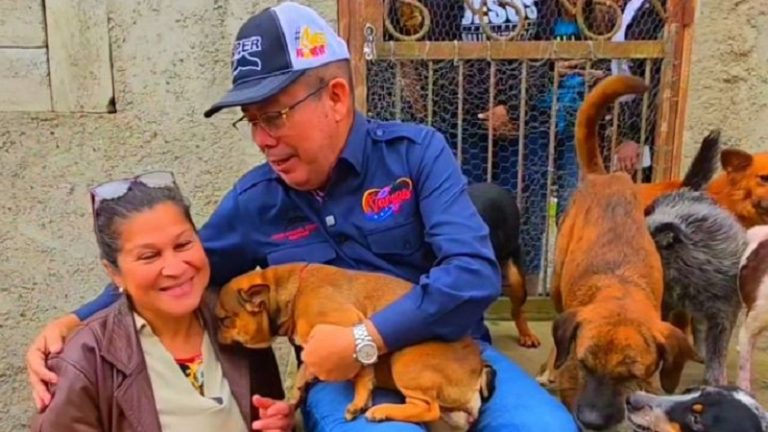 Cnel. José Manuel Suárez Maldonado conocí a una hermana proteccionista que entrega su vida al cuidado de 32 animalitos +Video