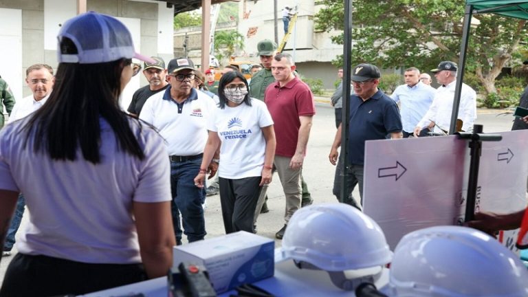 Presidenta (E) Delcy Rodríguez: Gobierno Nacional avanza en la recuperación de servicios públicos en La Guaira