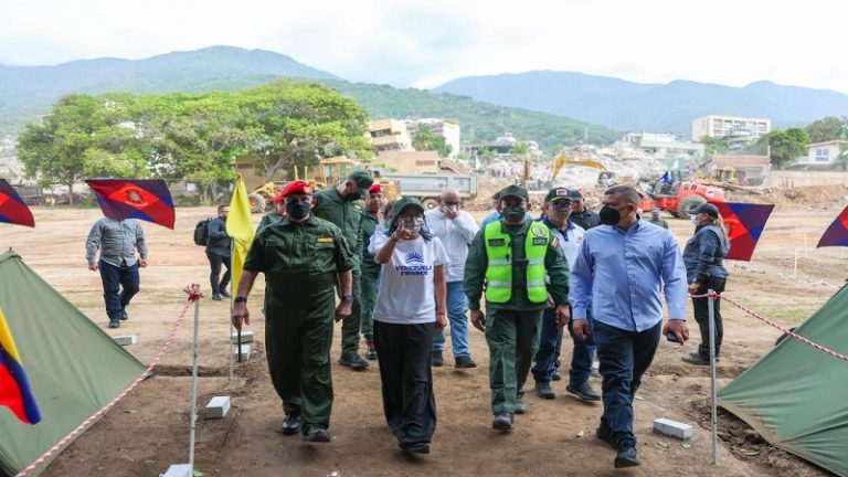 Presidenta (E) Delcy Rodríguez supervisó despliegue de la FANB en zonas afectadas de Caraballeda +Fotos