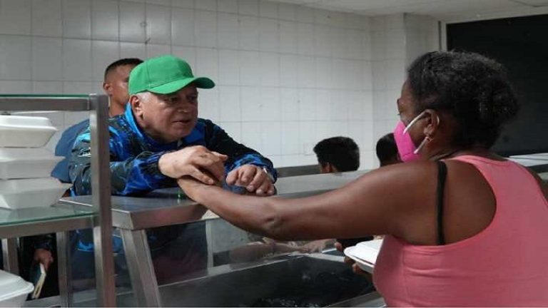 Gobierno nacional brinda atención a cuatro mil personas en la Universidad Marítima del Caribe +Fotos