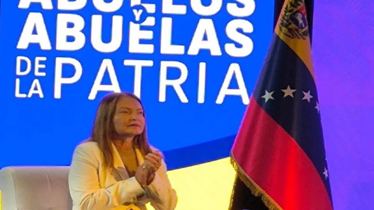 Magally Viña: Garantizan resguardo y atención a abuelos vulnerables en La Guaira